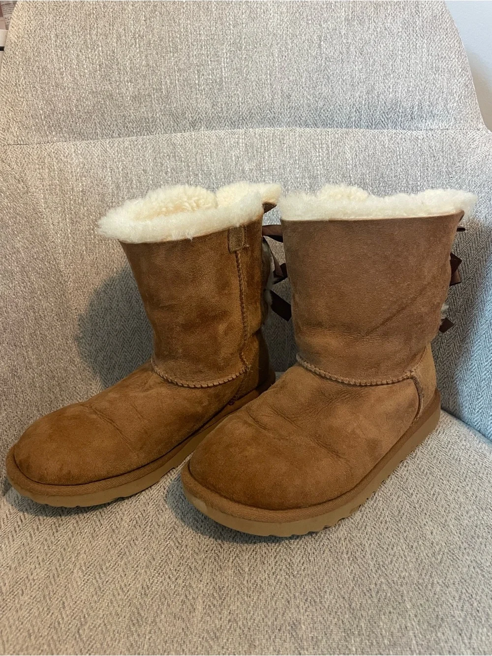 UGG Chestnut Suede Boots with Back Bow size 4
